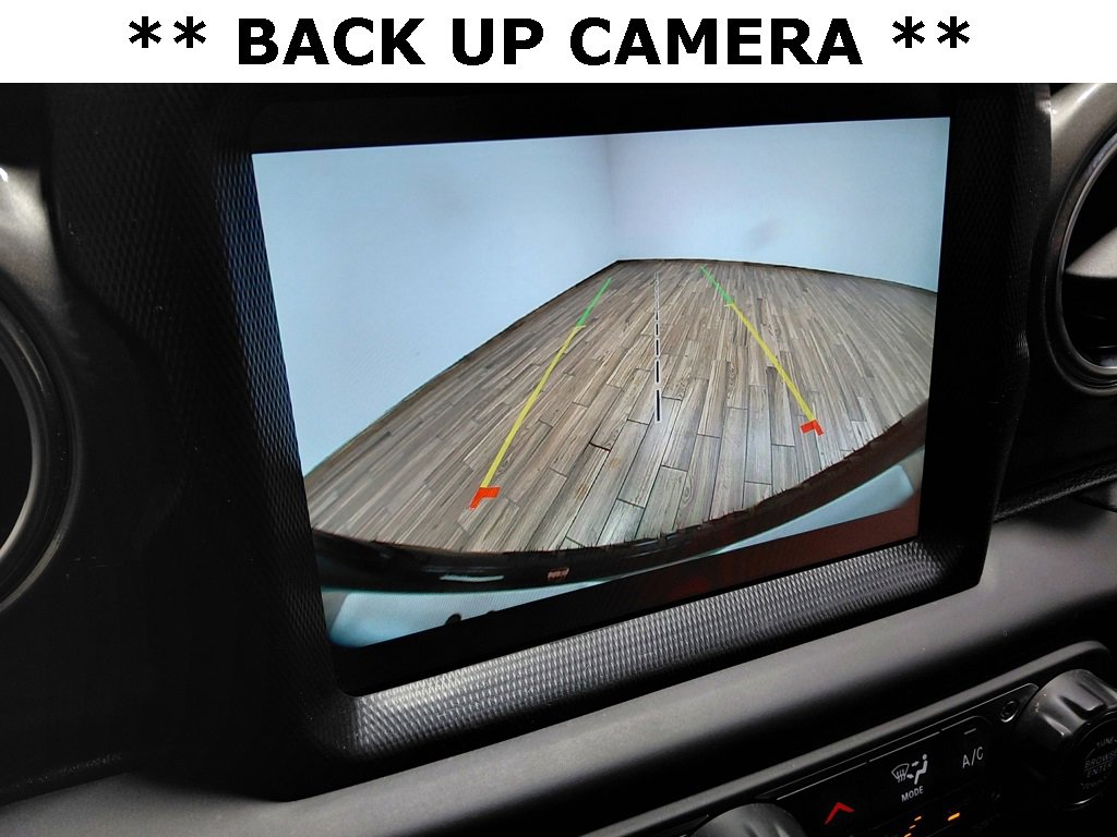 Used 2023 Jeep Wrangler Sahara w/ Cold Weather Group image 15