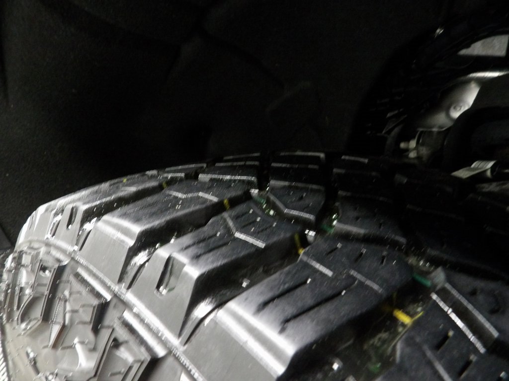 Used 2024 Chevrolet Silverado 1500 ZR2 w/ Technology Package image 8