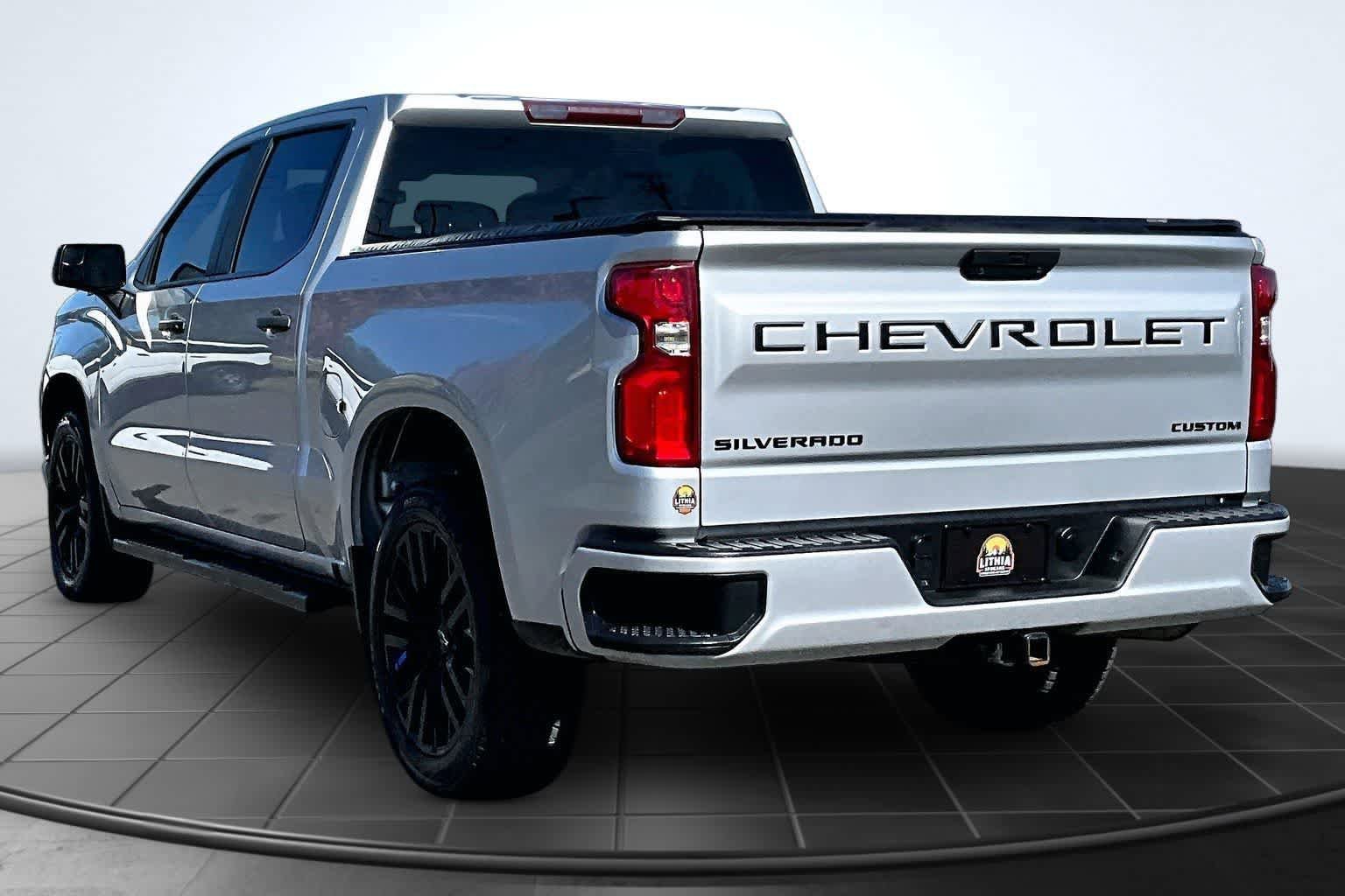 Used 2021 Chevrolet Silverado 1500 Custom w/ LPO, Dark Essentials Package AWD/4WD image 4