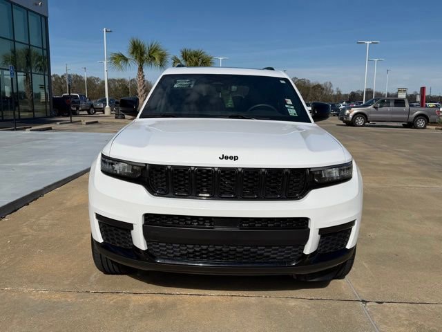 Used 2023 Jeep Grand Cherokee L Laredo image 8