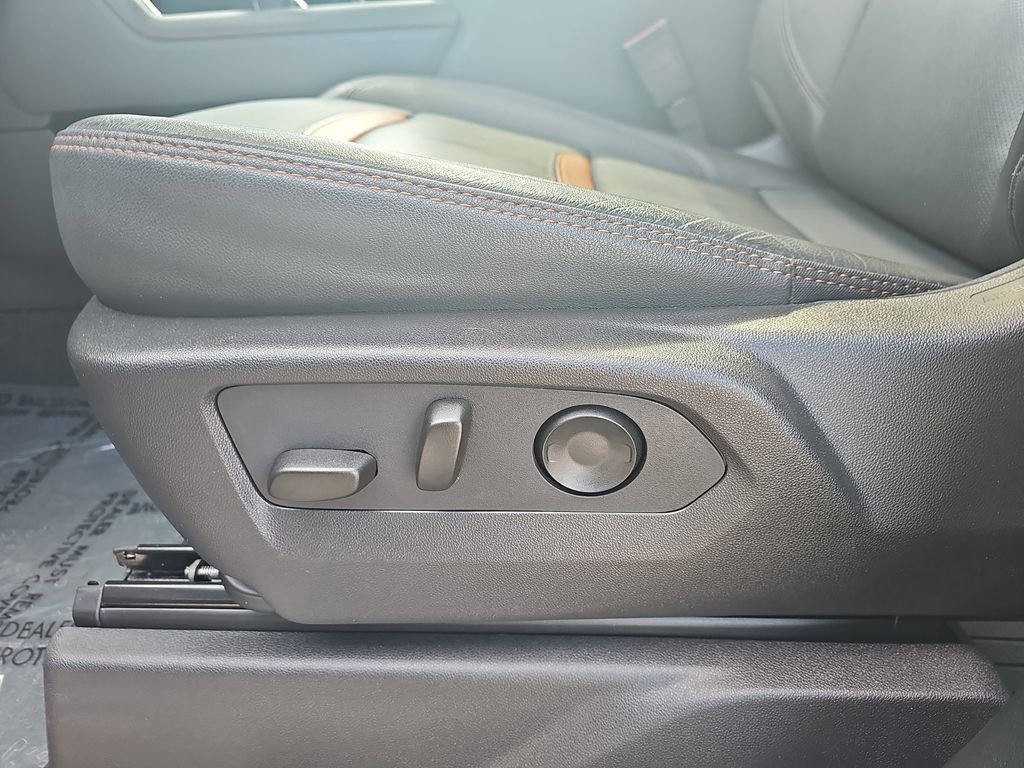 Used 2024 GMC Sierra 1500 AT4 w/ Technology Package AWD/4WD image 34