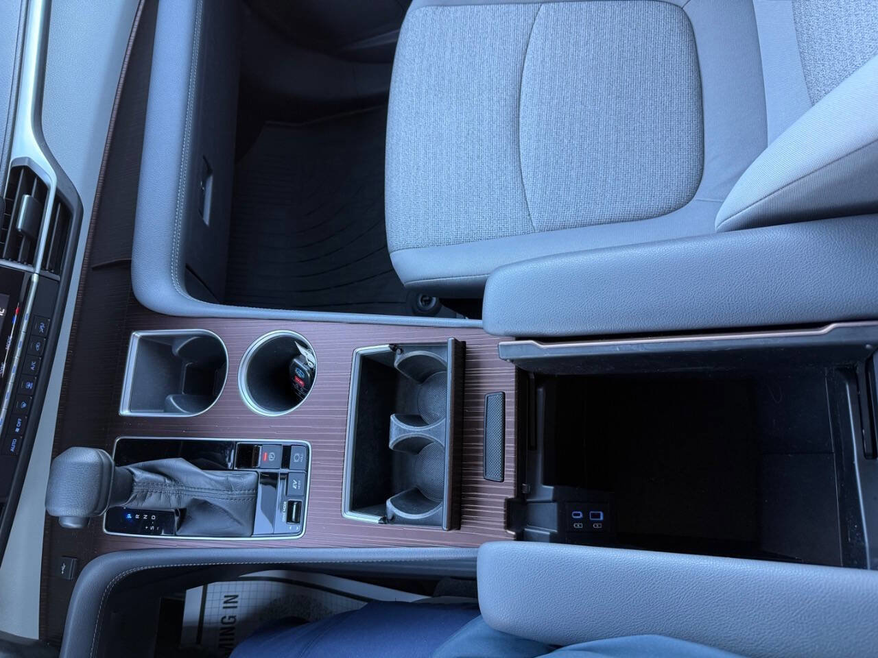 Used 2021 Toyota Sienna LE image 20