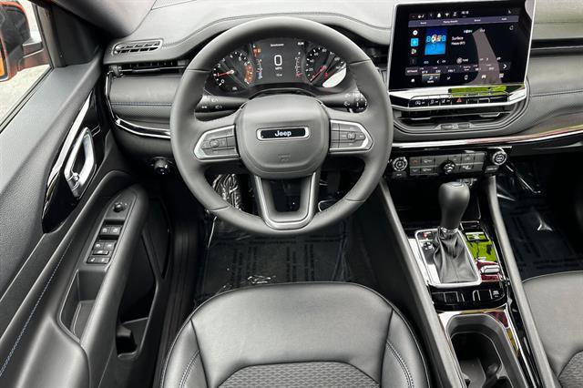 New 2026 Jeep Compass Latitude image 11