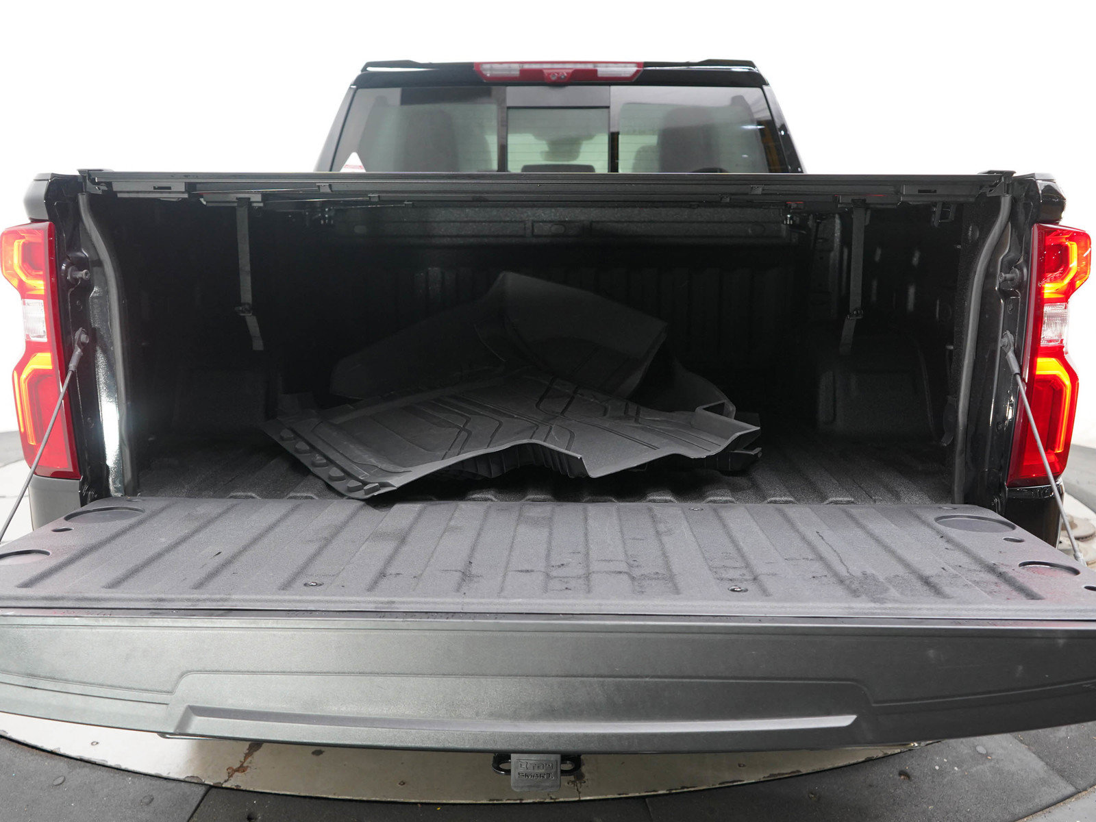 Used 2024 Chevrolet Silverado 1500 High Country w/ High Country Premium Package AWD/4WD image 17