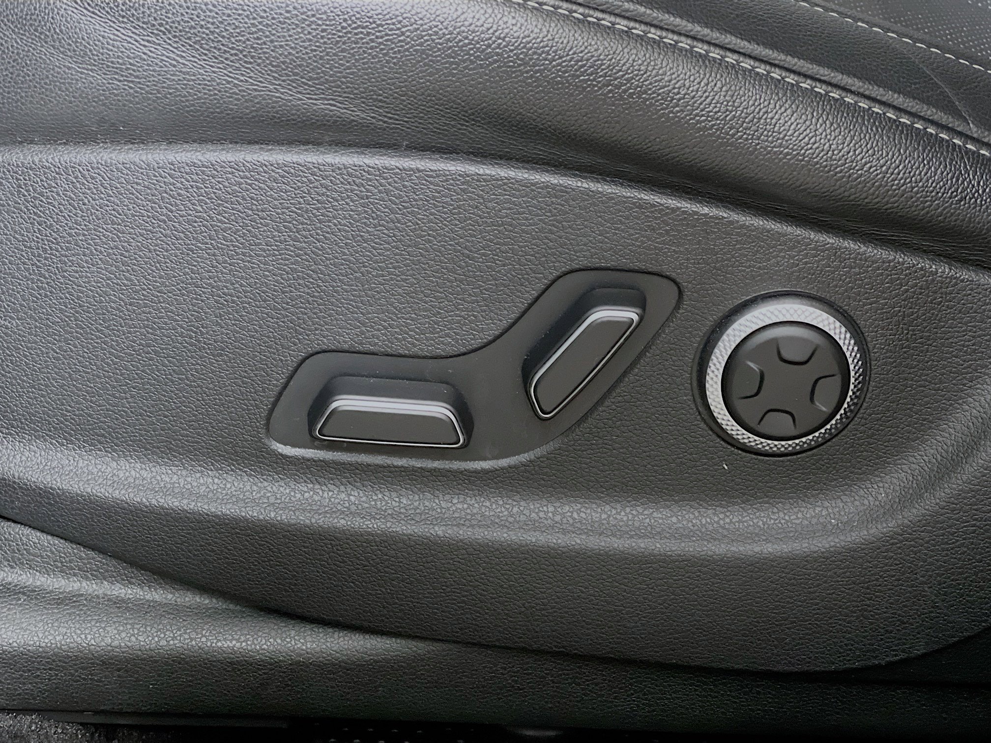 Used 2024 Genesis GV80 2.5T image 16