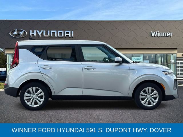 Used 2020 Kia Soul LX FWD image 4