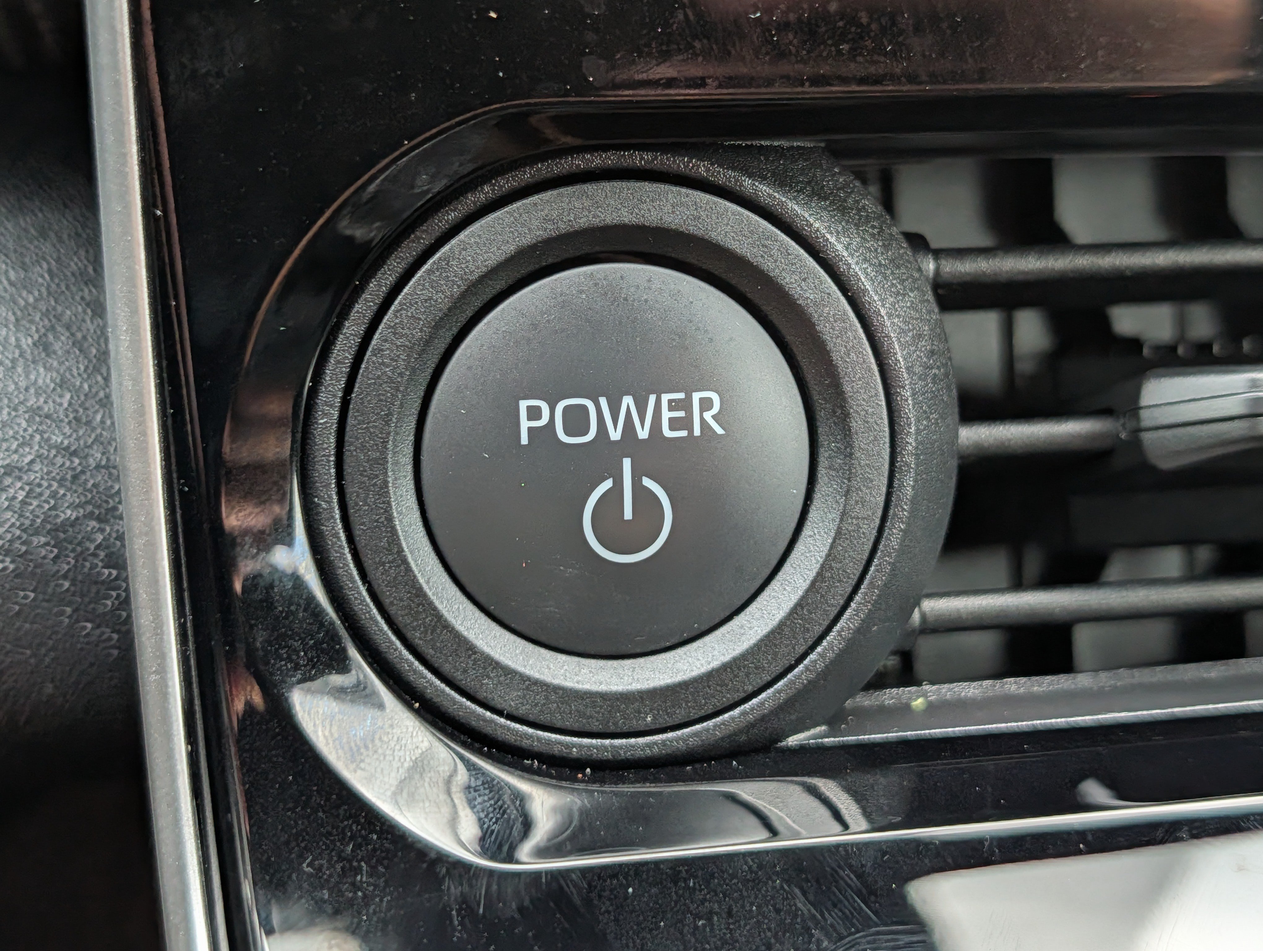 Certified 2023 Subaru Solterra AWD image 29