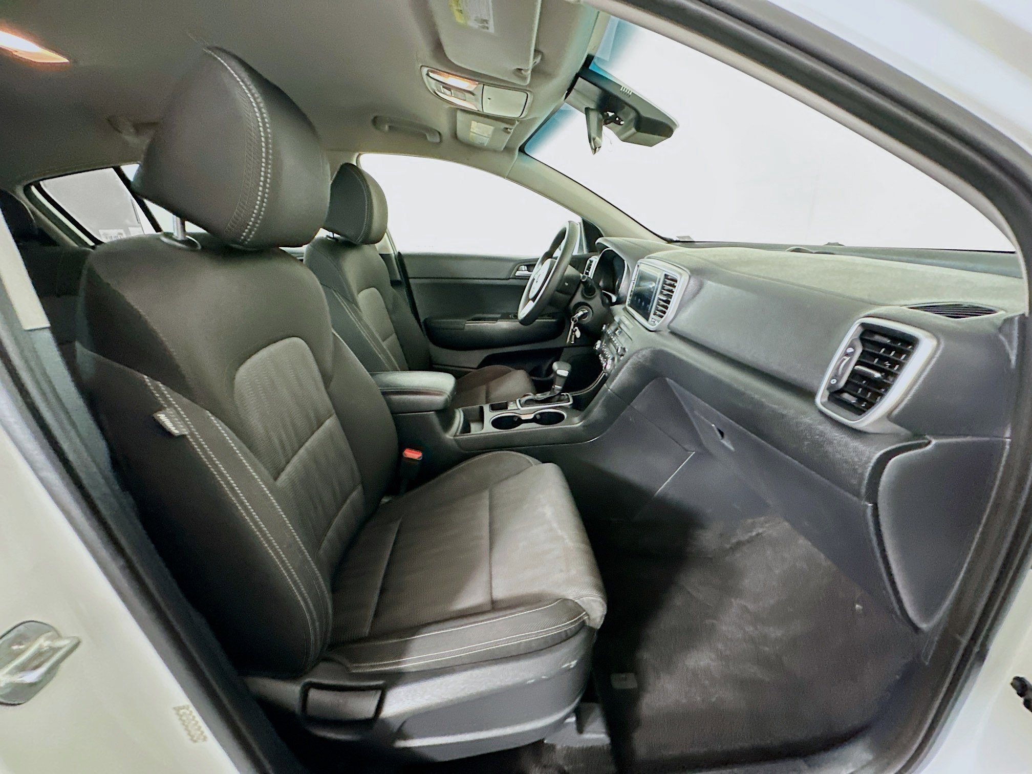 Used 2021 Kia Sportage LX FWD image 28