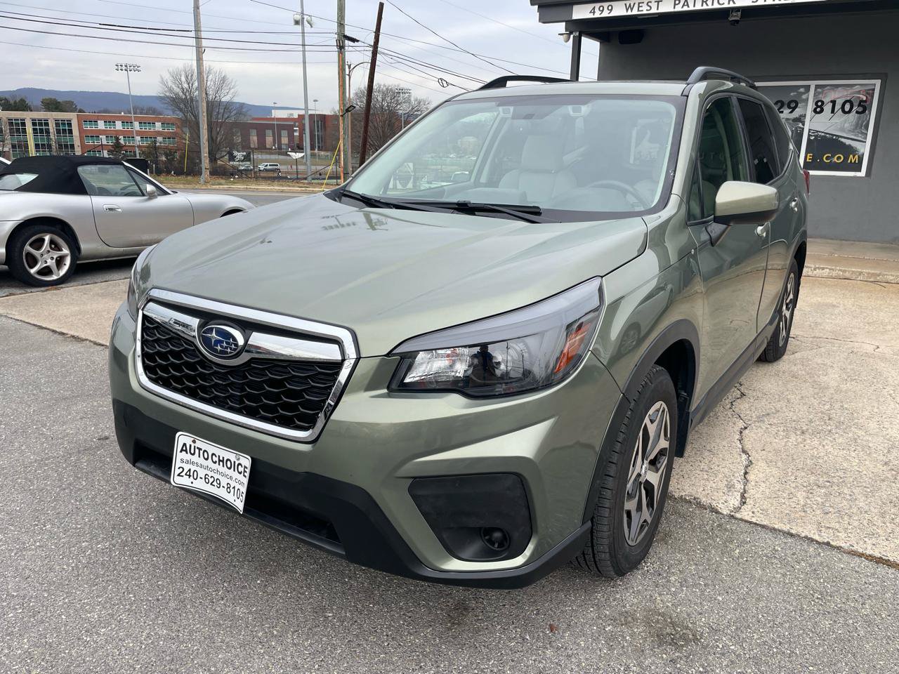 Used 2020 Subaru Forester Premium AWD/4WD image 3