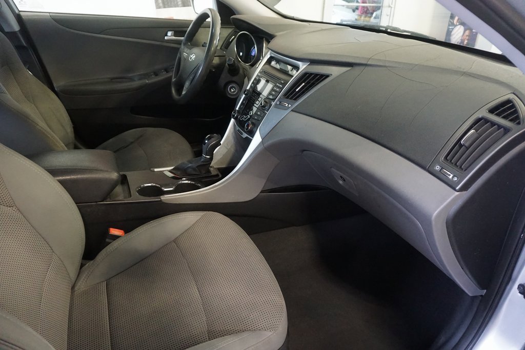 Used 2013 Hyundai Sonata GLS image 18