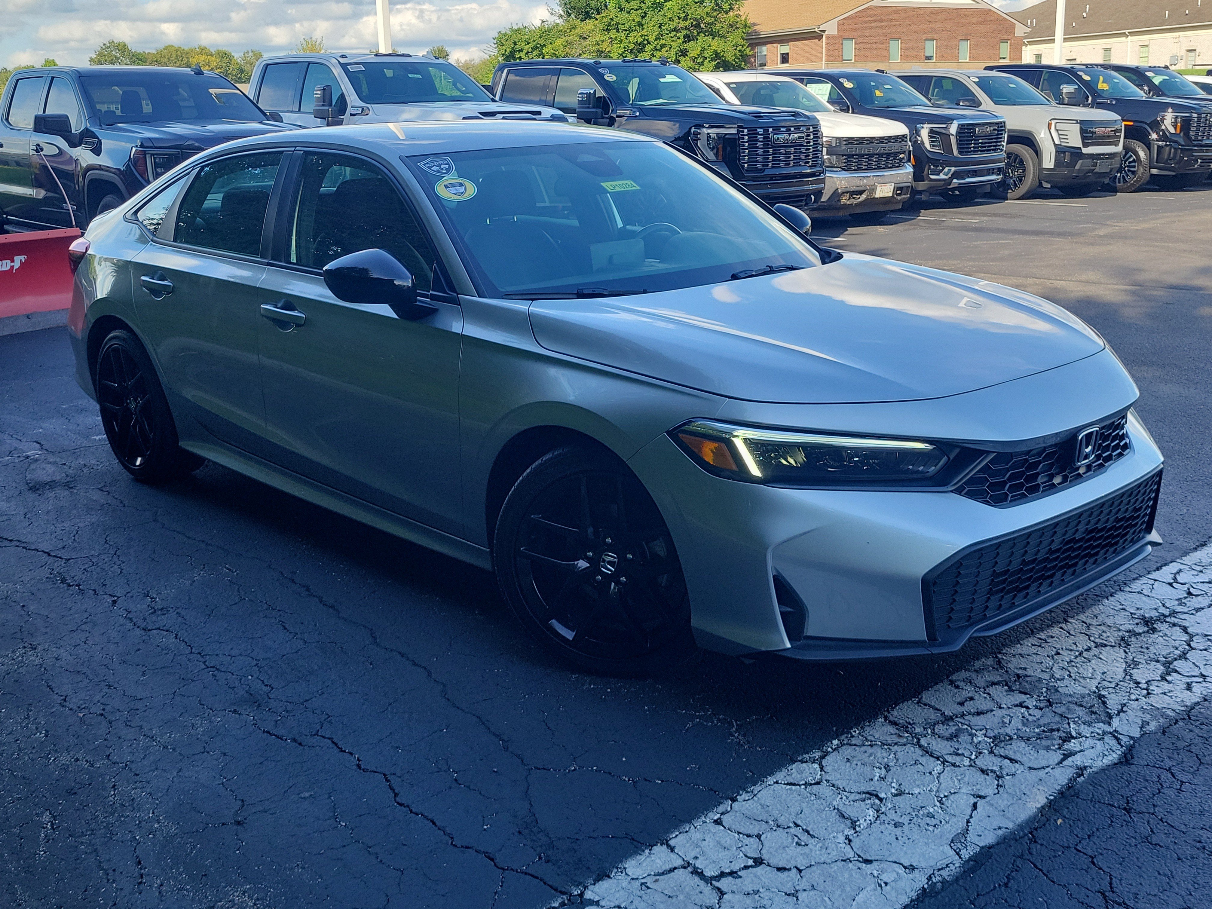 Used 2025 Honda Civic Sport image 31
