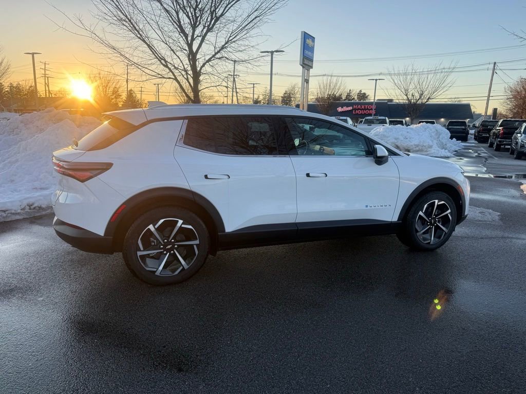 New 2026 Chevrolet Equinox EV LT FWD image 4