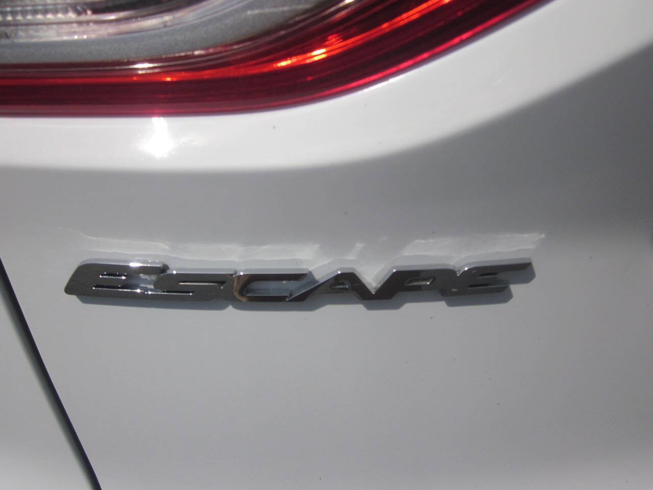 Used 2014 Ford Escape SE image 34