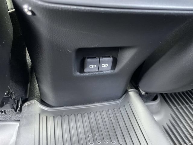 Used 2025 Toyota RAV4 XLE AWD/4WD image 11