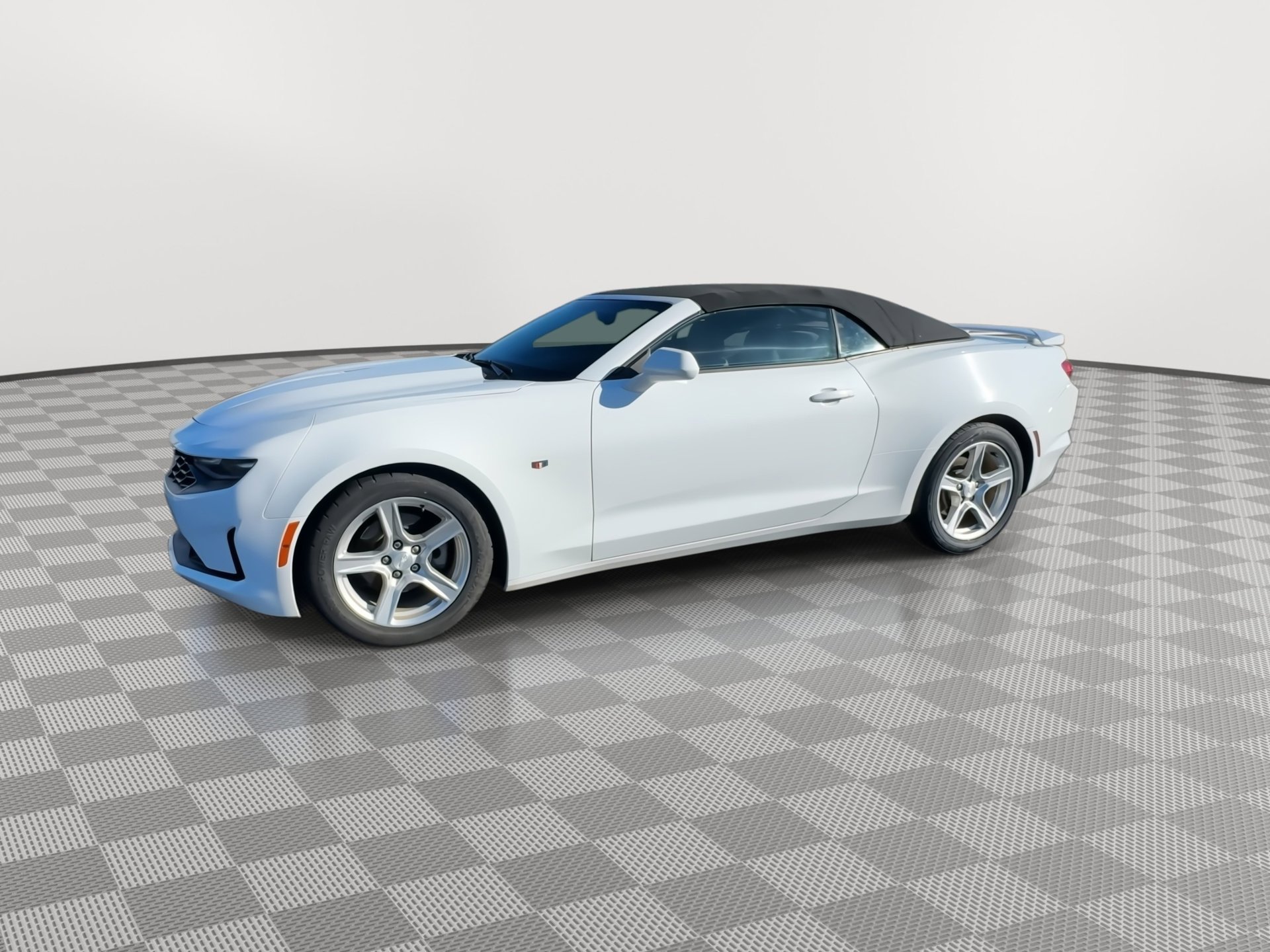 Used 2020 Chevrolet Camaro LT image 5