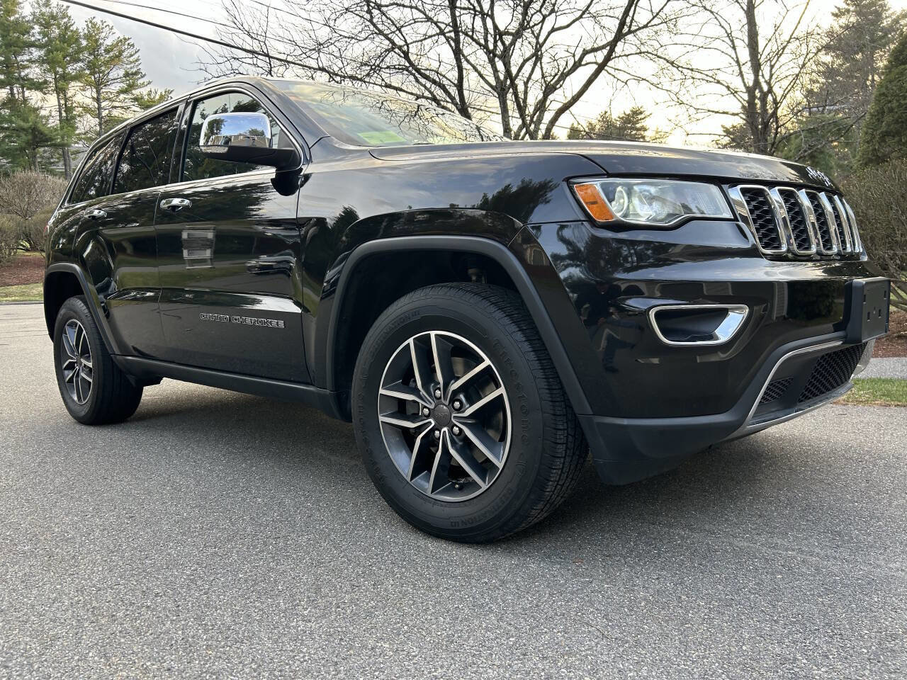 Used 2019 Jeep Grand Cherokee Limited AWD/4WD image 4
