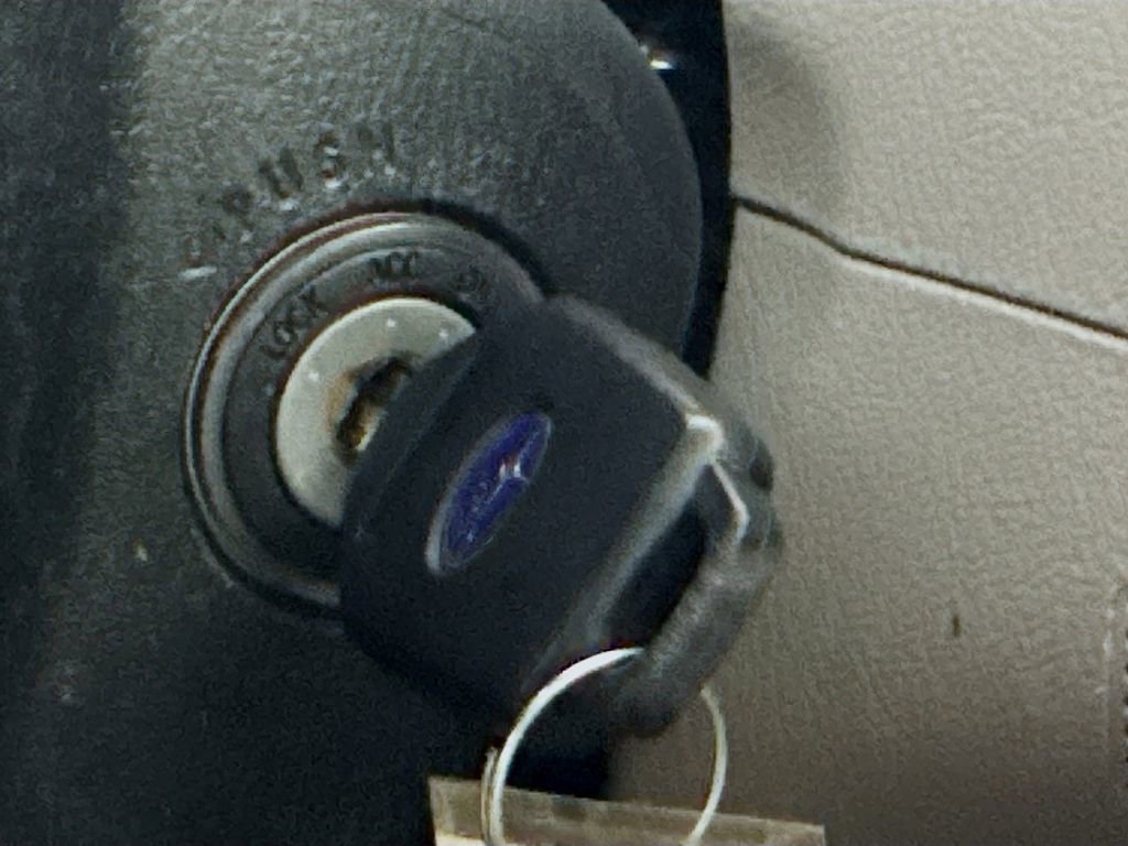 Used 2016 Subaru Forester 2.5i Limited AWD/4WD image 15