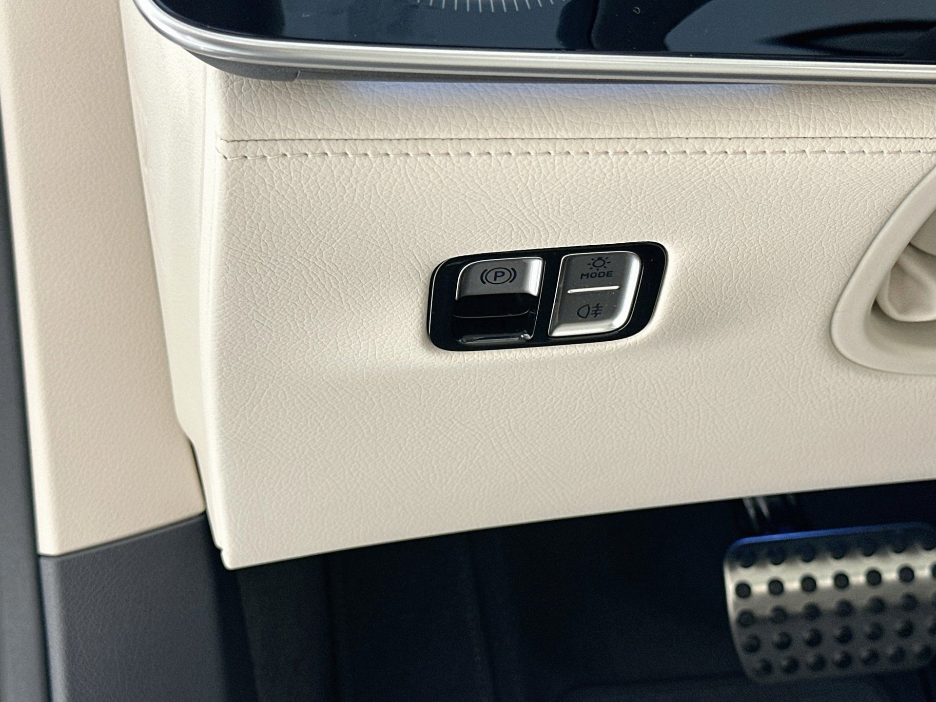 New 2027 Mercedes-Benz S 580 4MATIC Sedan image 11