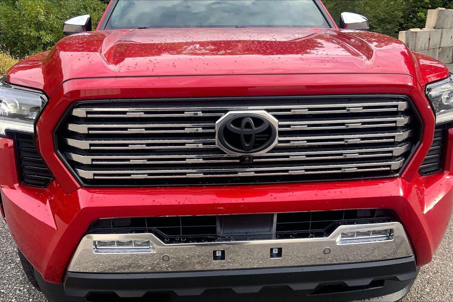 Used 2025 Toyota Tacoma Limited AWD/4WD image 30