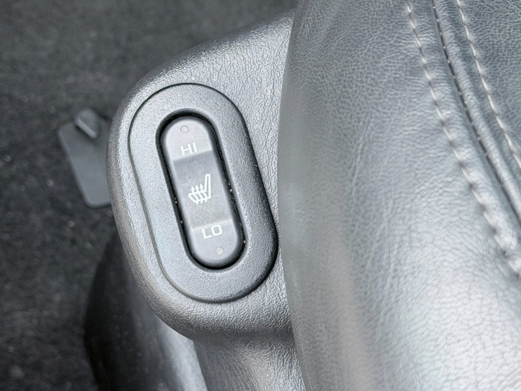 Used 2005 Chrysler PT Cruiser GT FWD image 23