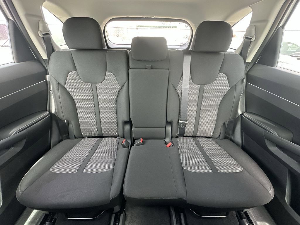 New 2026 Kia Sorento LX FWD image 21