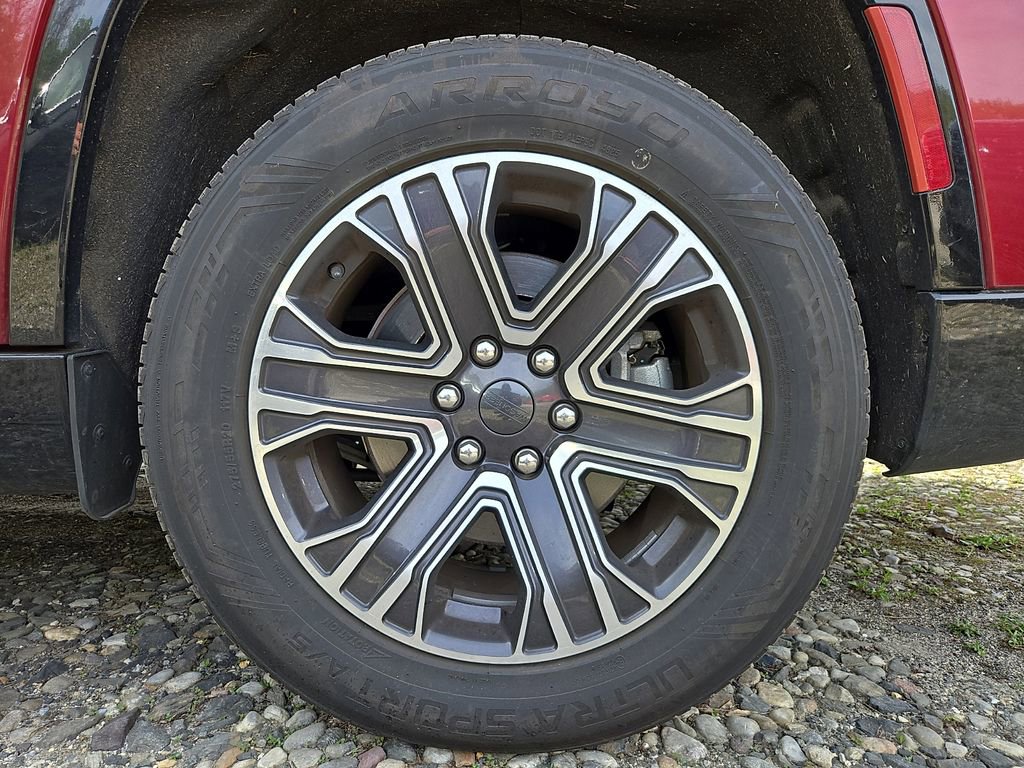 Used 2024 Jeep Wagoneer L Series II w/ Flexible Seating Group image 7