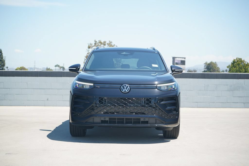 New 2026 Volkswagen Tiguan SE R-Line FWD image 5