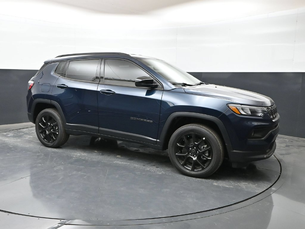 New 2026 Jeep Compass Latitude AWD/4WD image 30