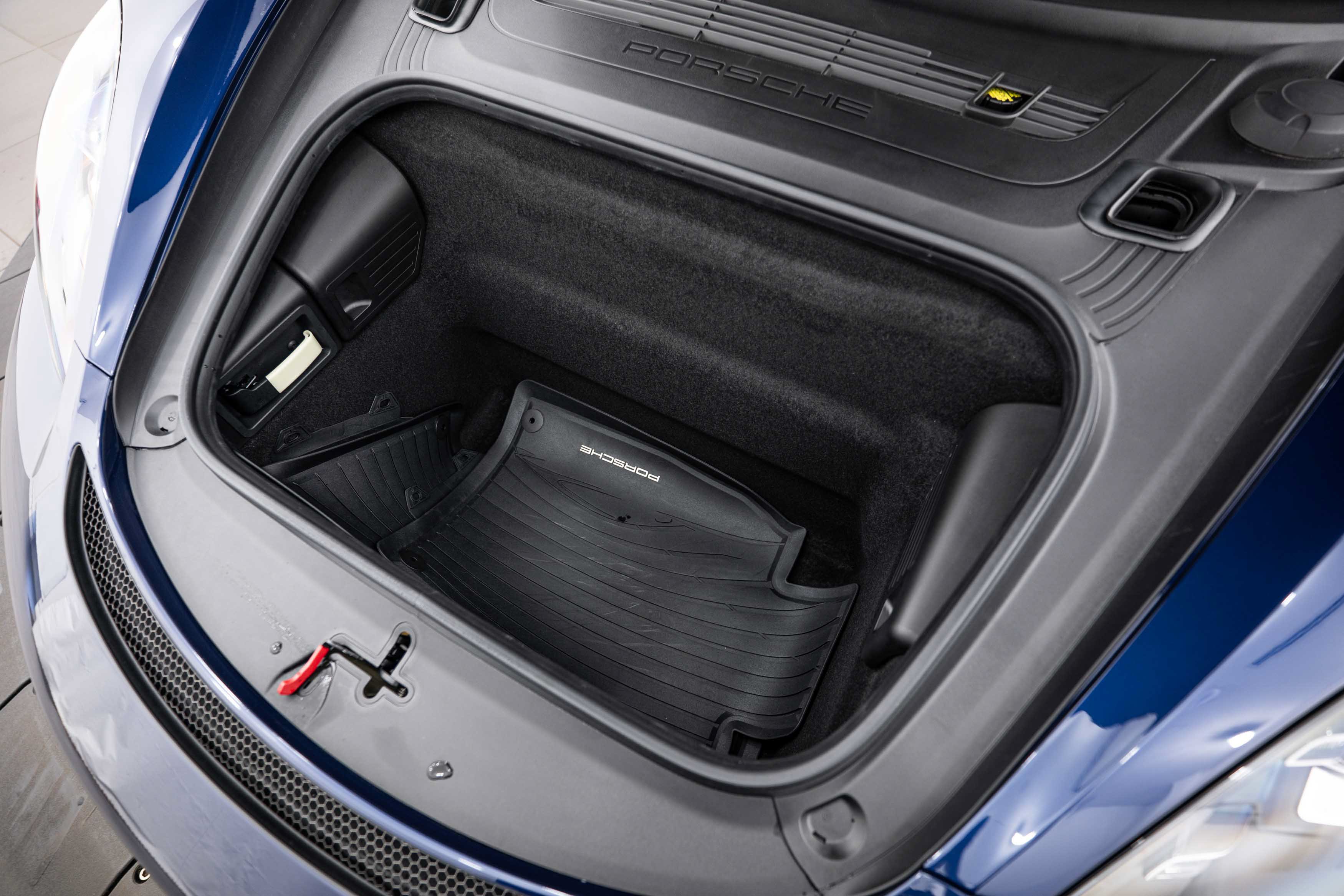 Certified 2025 Porsche 718 Cayman GT4 RS RWD image 22