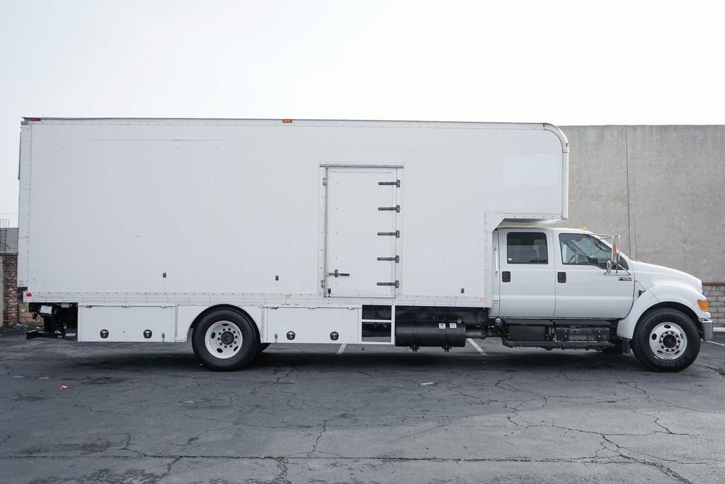 Used 2015 Ford F650 2WD Crew Cab Super Duty image 19