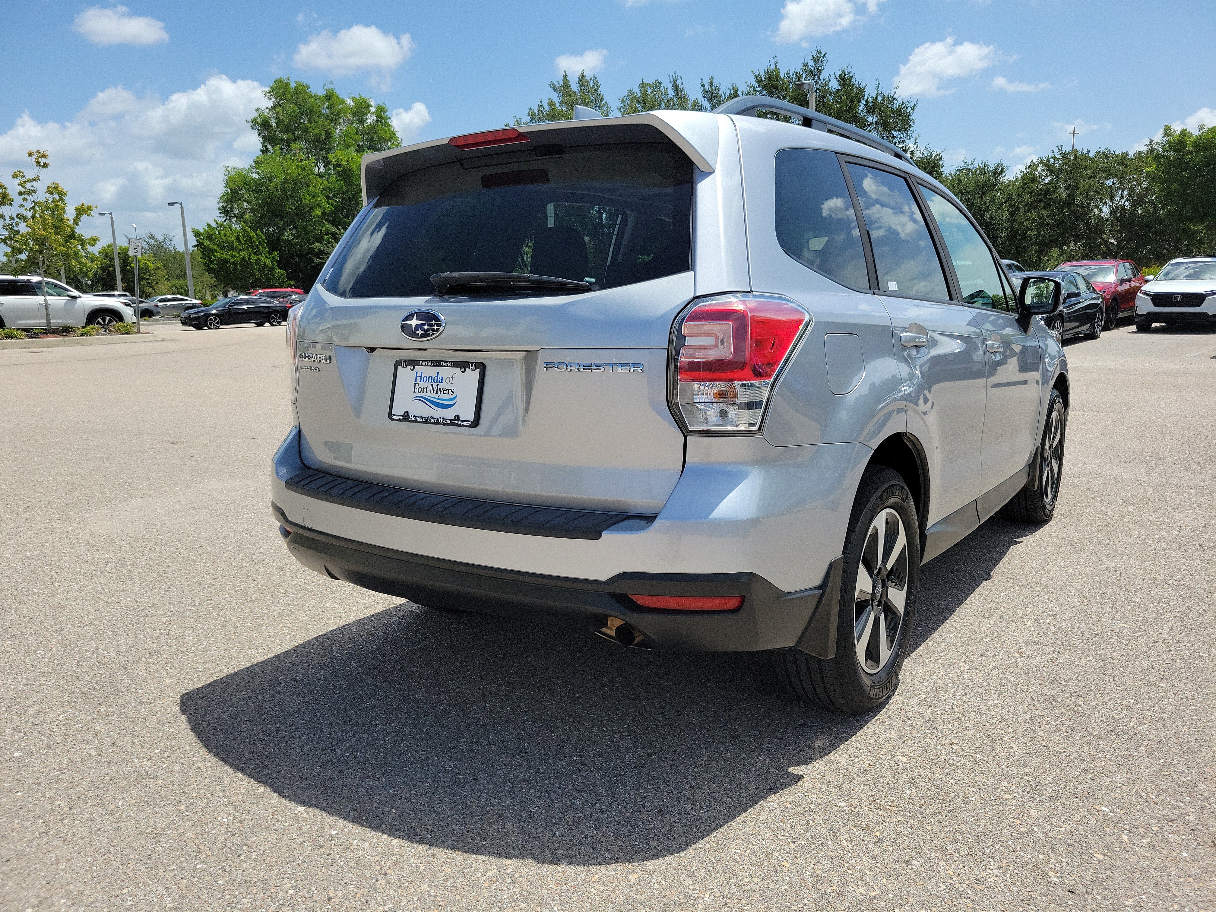 Used 2018 Subaru Forester 2.5i Premium w/ All-Weather Package AWD/4WD image 6