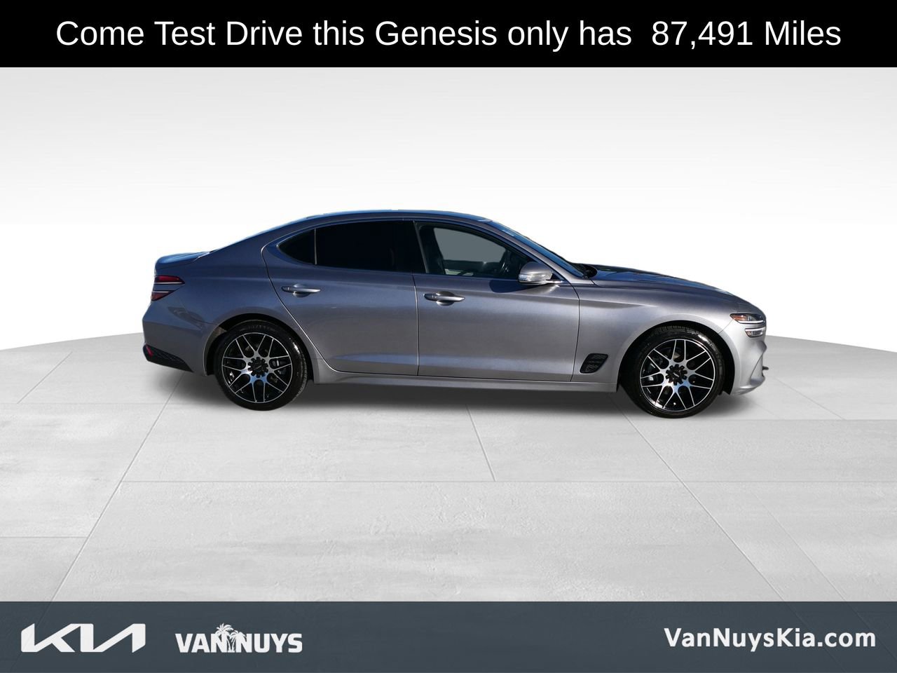 Used 2022 Genesis G70 2.0T image 2