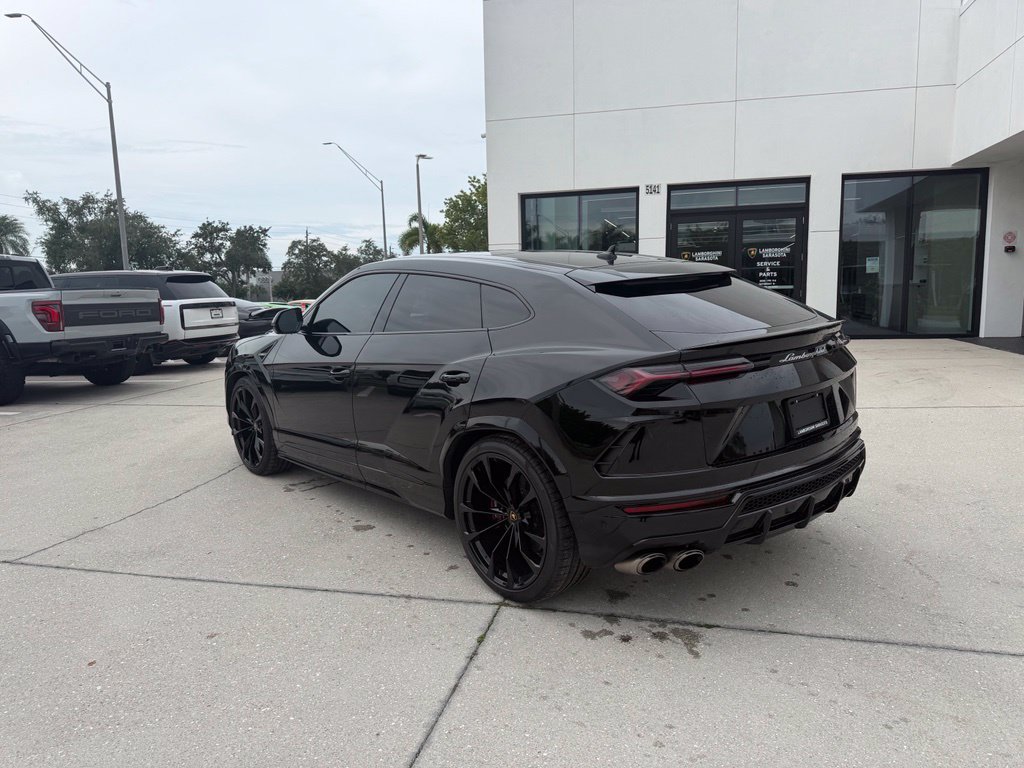 Used 2019 Lamborghini Urus AWD/4WD image 6