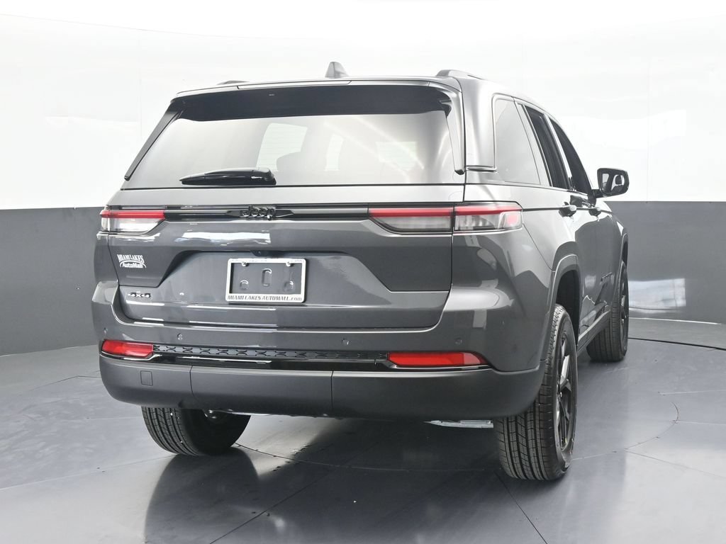 New 2025 Jeep Grand Cherokee Altitude AWD/4WD image 5