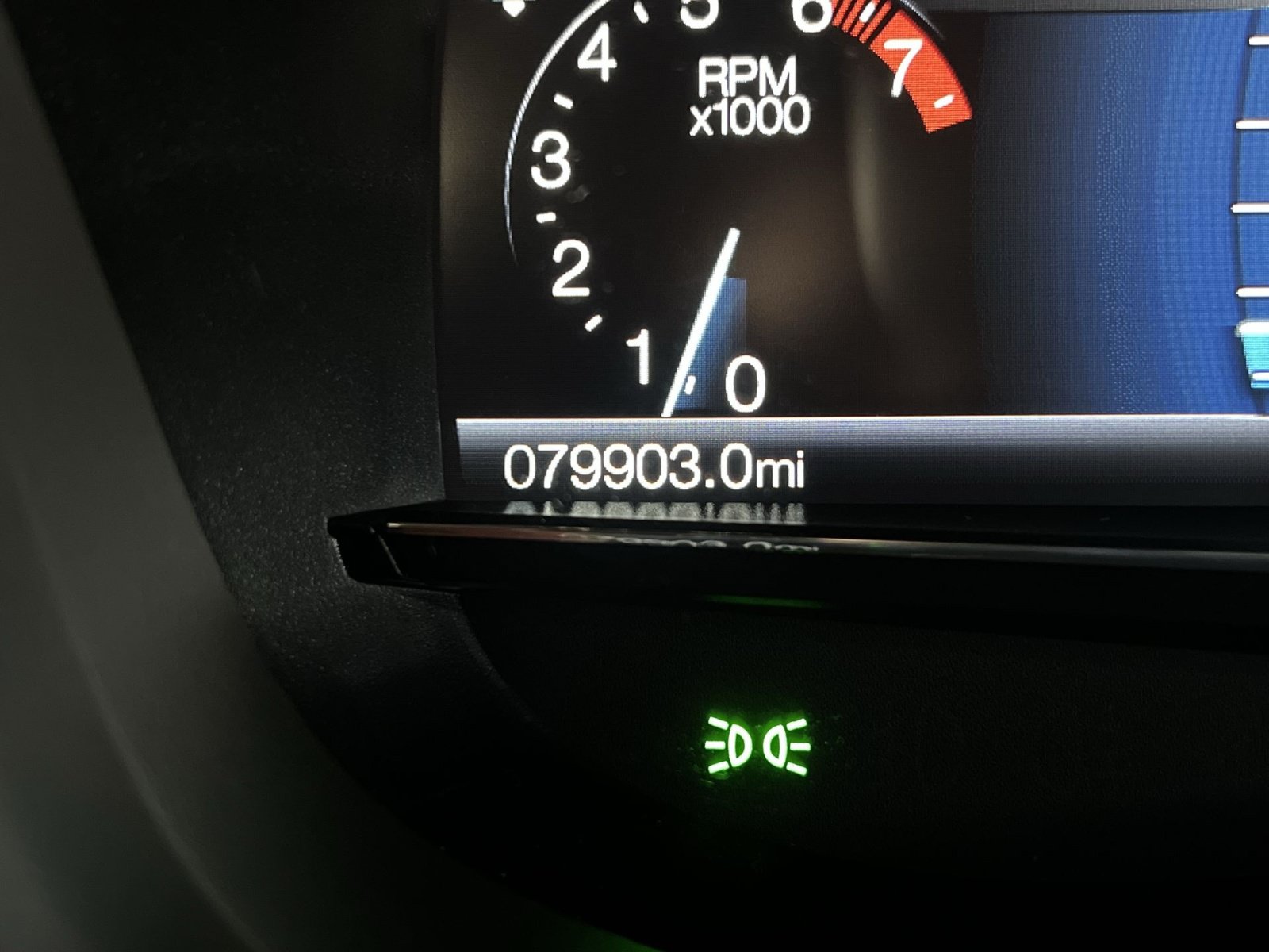 Used 2018 Ford Explorer XLT w/ Equipment Group 202A AWD/4WD image 17