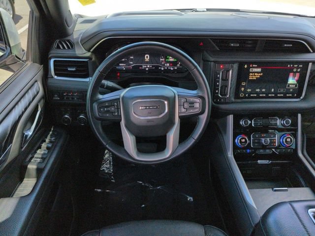 Used 2023 GMC Yukon Denali AWD/4WD image 16