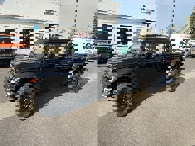 New 2026 Jeep Gladiator Sport video 1