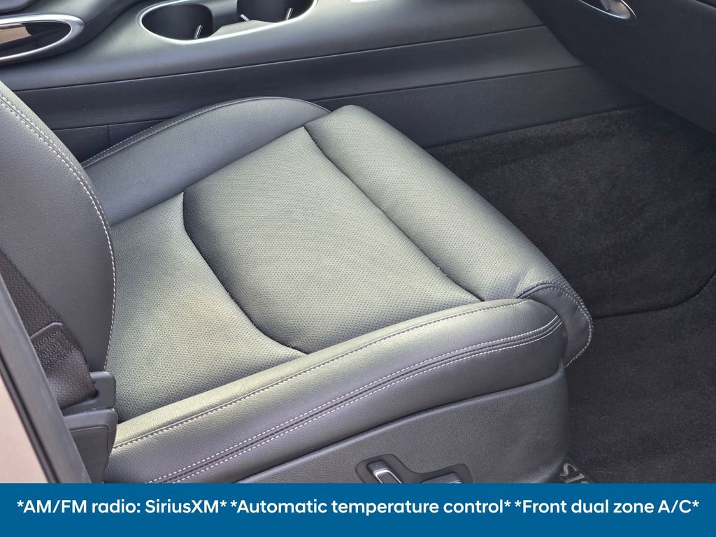 Used 2025 Genesis GV70 2.5T image 12