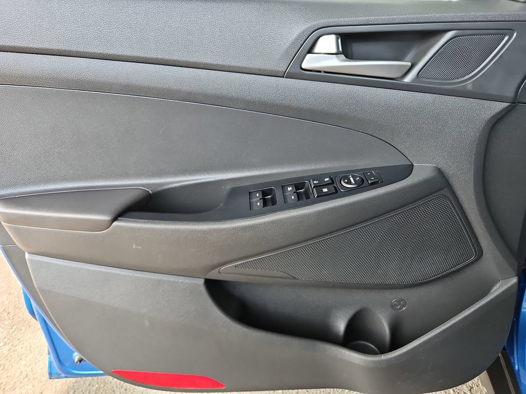 Used 2020 Hyundai Tucson Value AWD/4WD image 25