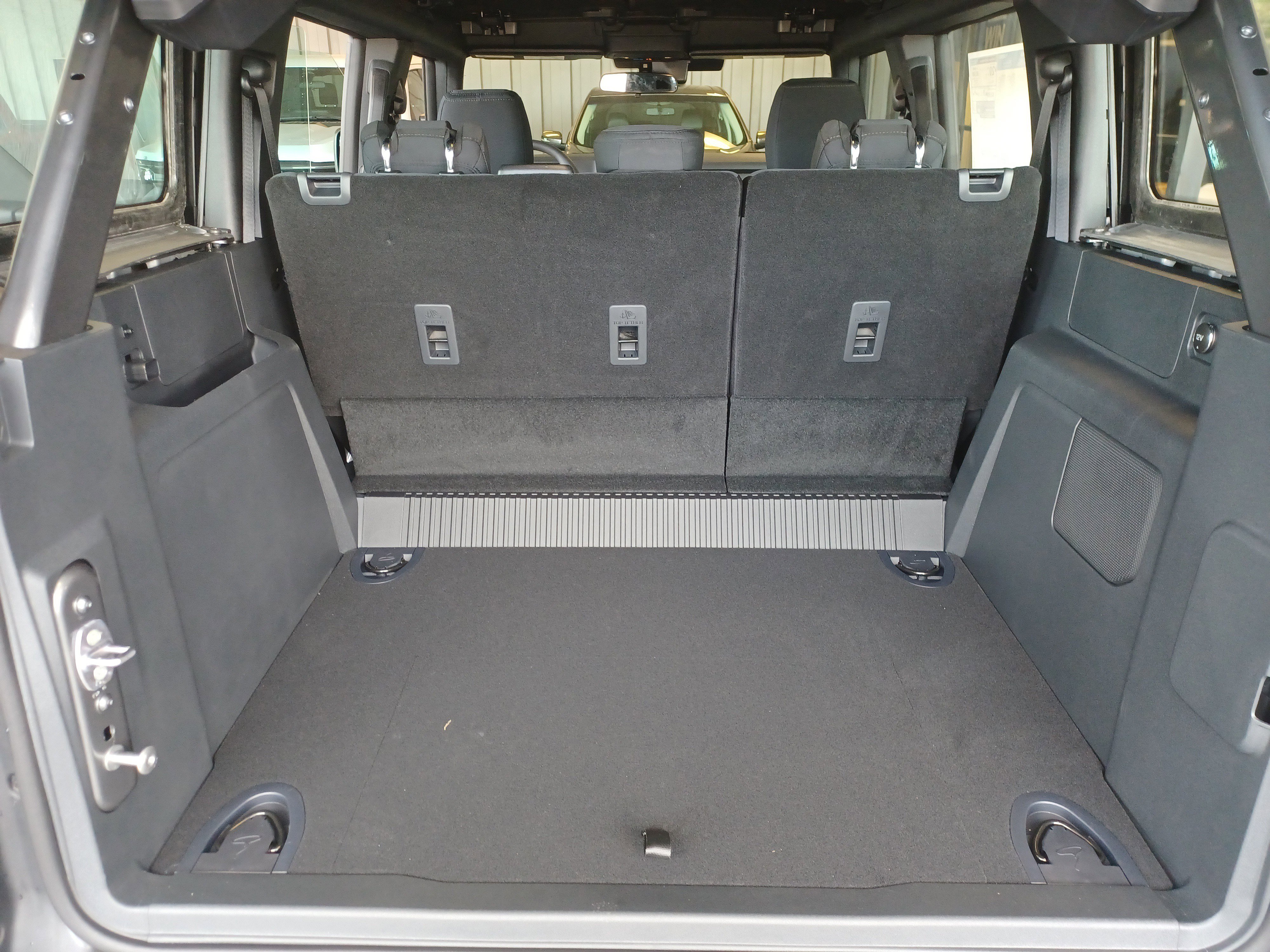 New 2025 Ford Bronco 4-Door image 14