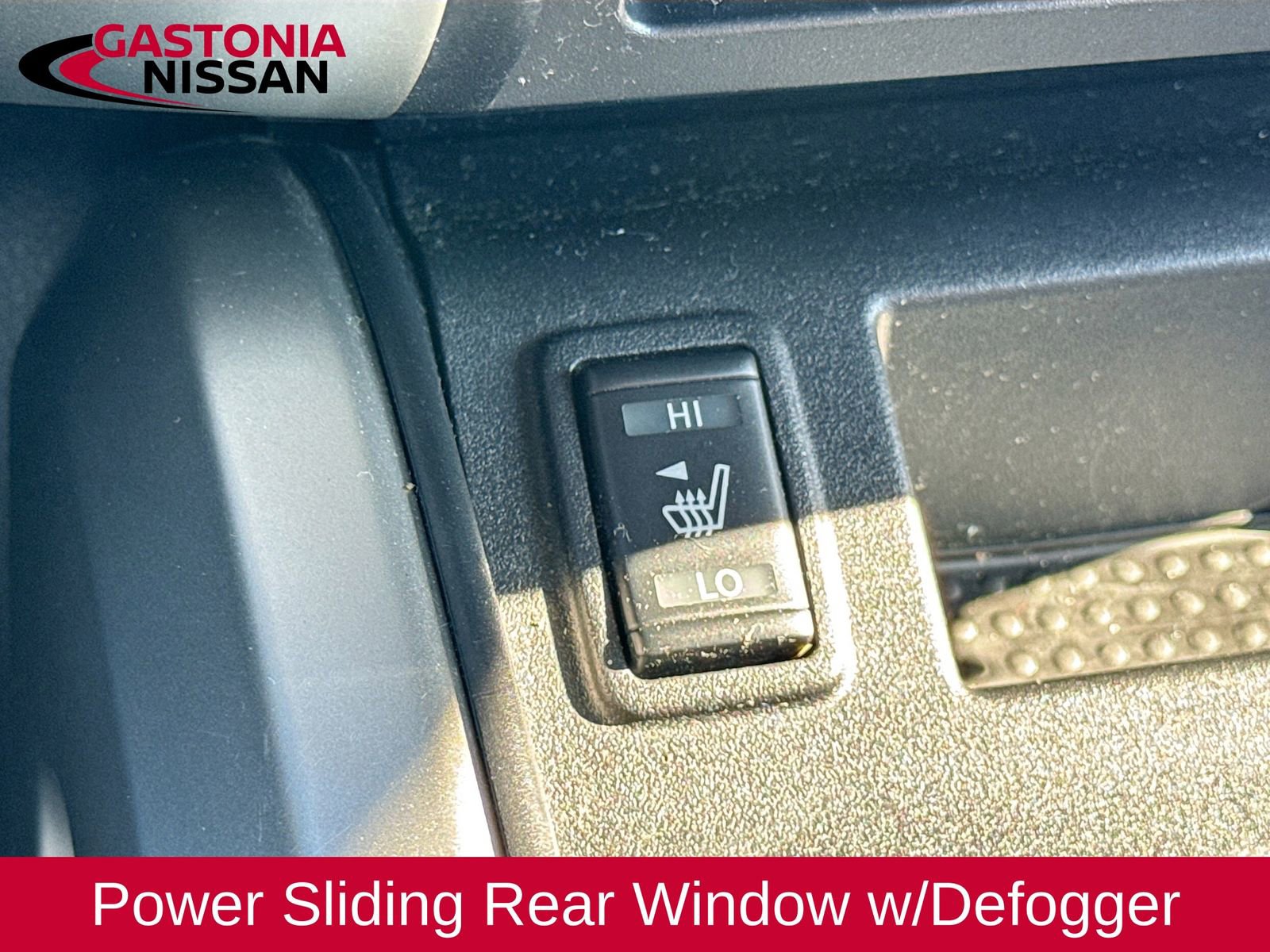 Used 2021 Nissan Titan SV w/ SV Convenience Package RWD image 27