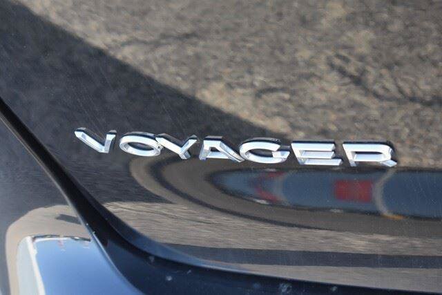 Used 2024 Chrysler Voyager LX FWD image 14
