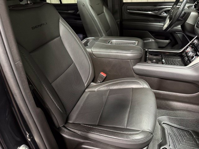 Used 2021 GMC Yukon Denali w/ Denali Premium Package AWD/4WD image 32