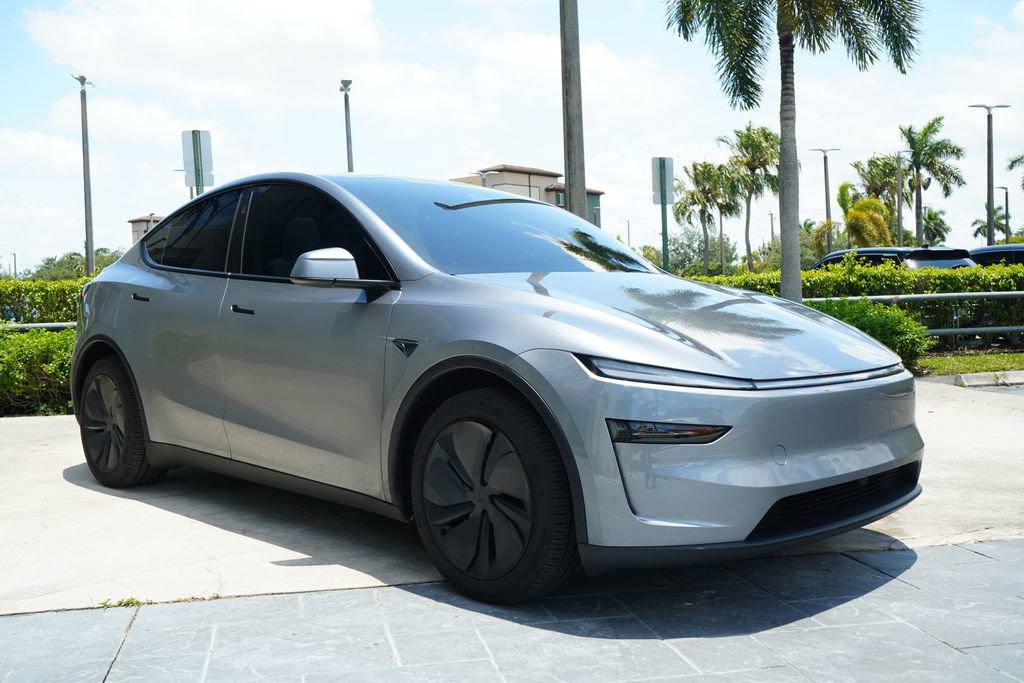 Used 2026 Tesla Model Y AWD image 14