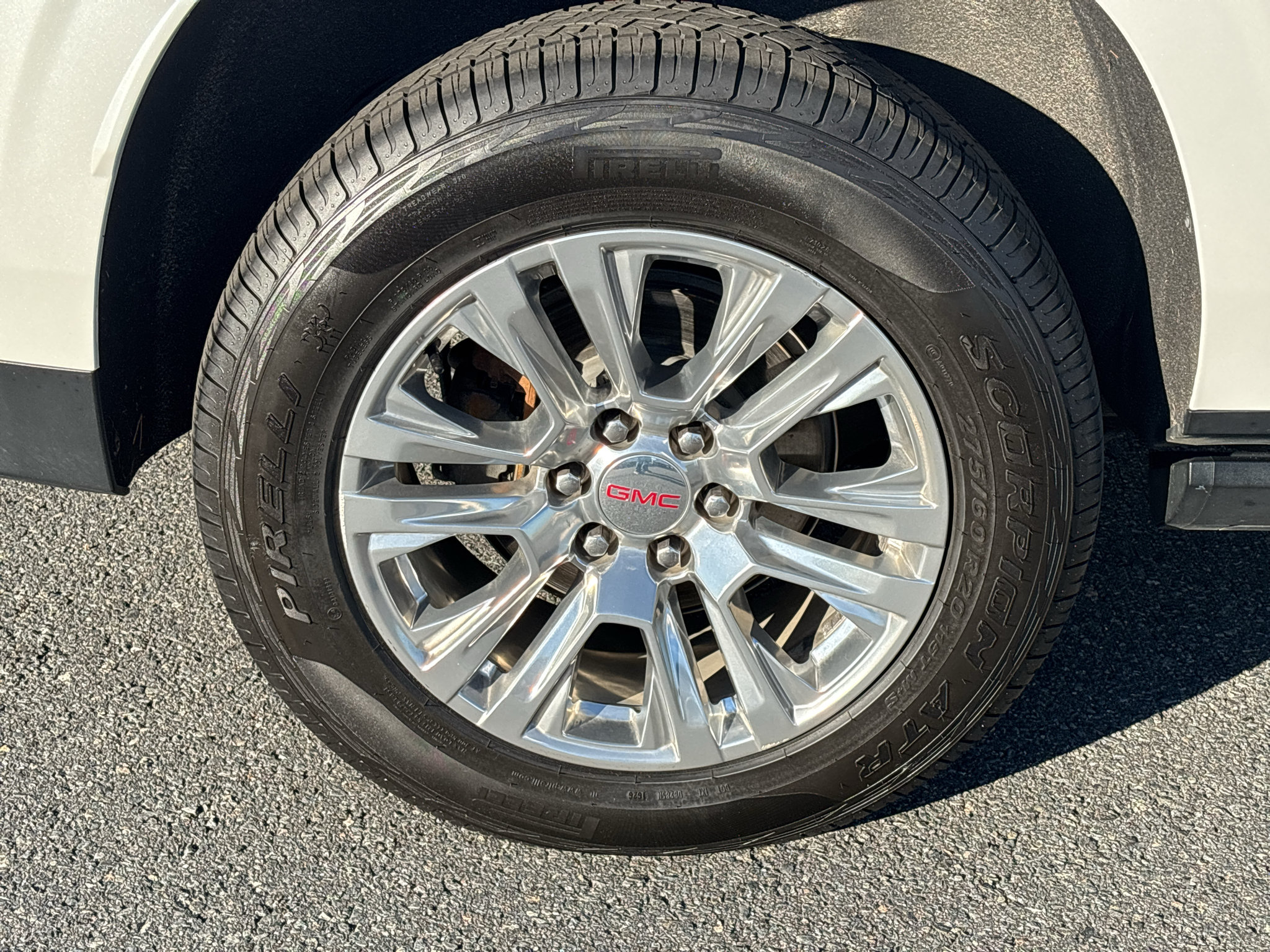 Used 2023 GMC Yukon XL Denali w/ Advanced Technology Package RWD image 35