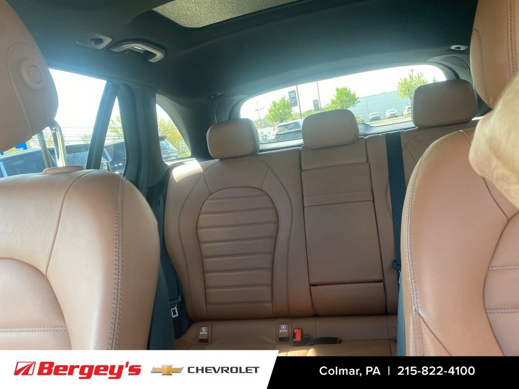 Used 2022 Mercedes-Benz GLC 43 AMG 4MATIC image 37