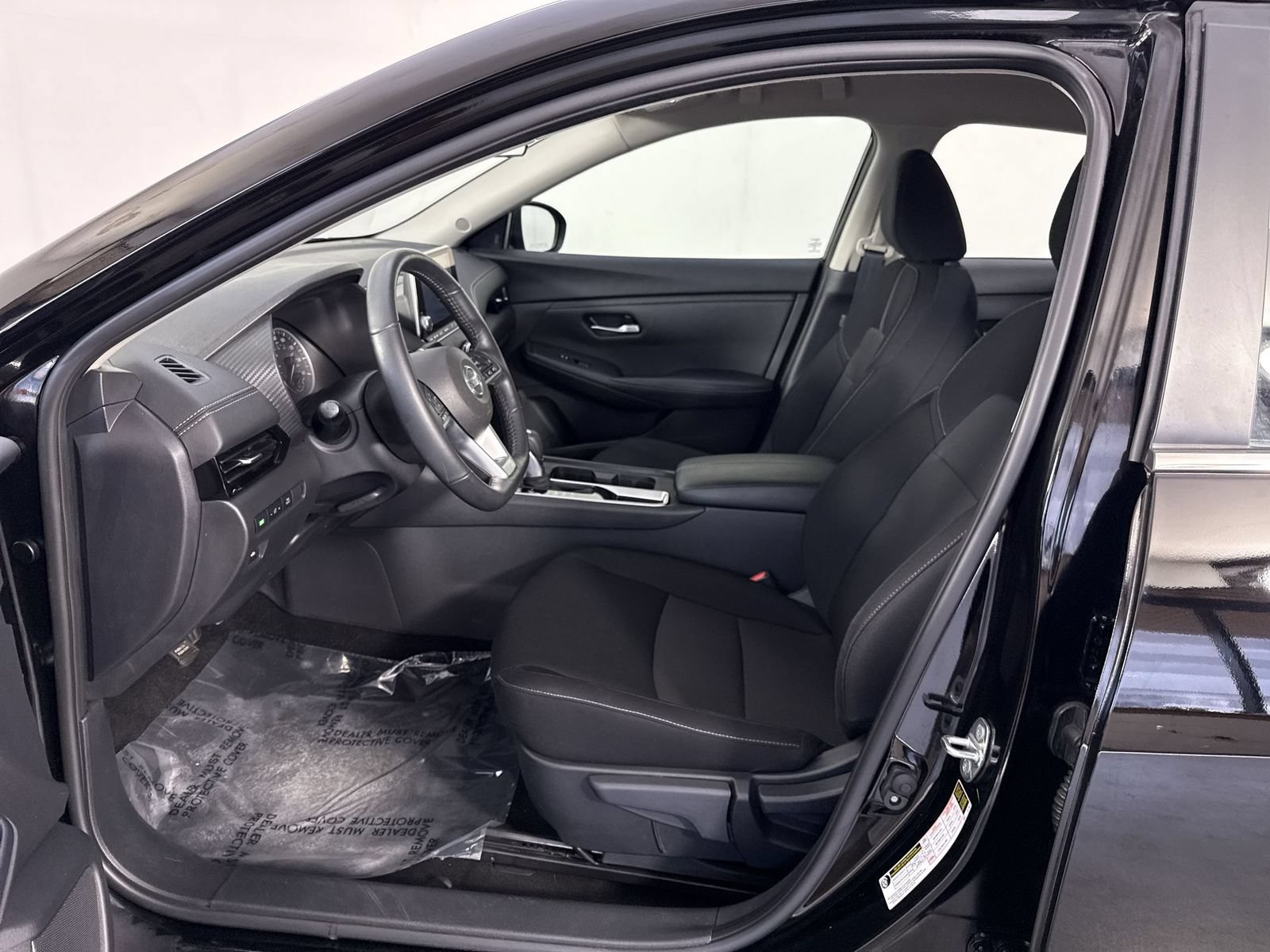 Used 2023 Nissan Sentra SV w/ All-Weather Package FWD image 5