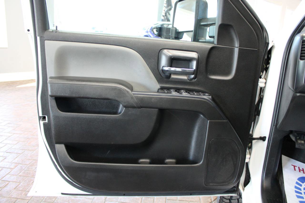 Used 2019 Chevrolet Silverado 2500 W/T w/ Snow Plow Prep Package AWD/4WD image 13