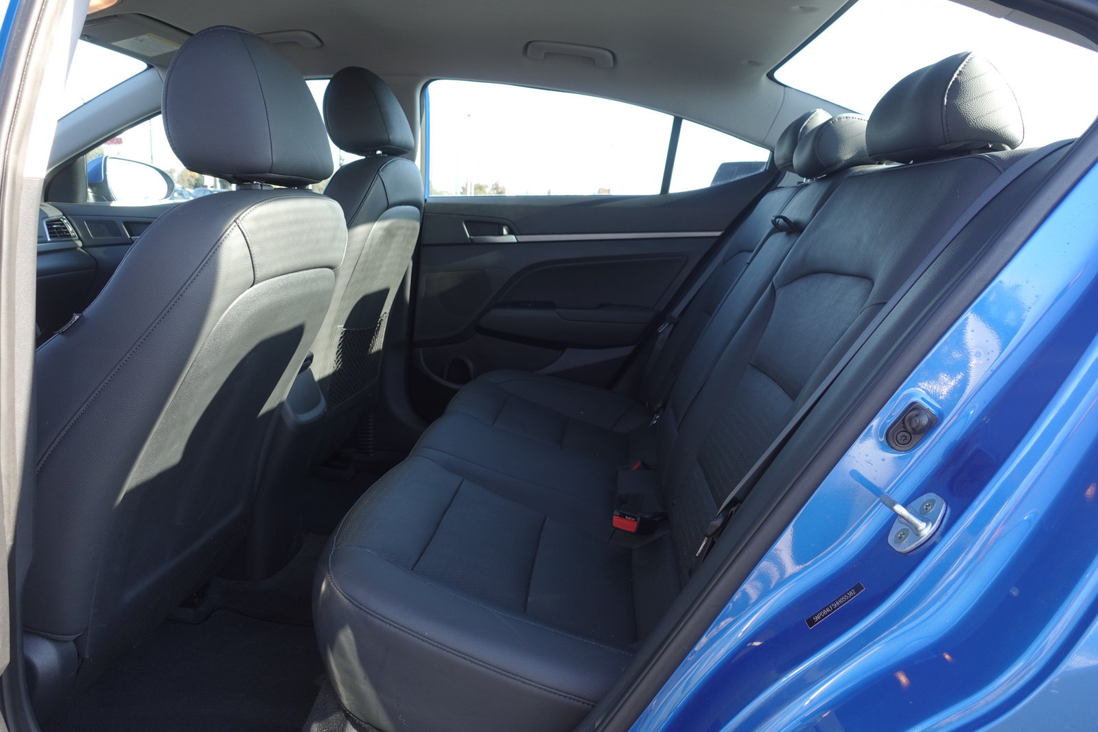Used 2017 Hyundai Elantra Limited FWD image 12