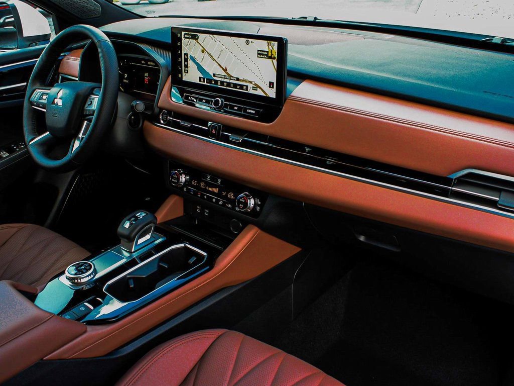 New 2025 Mitsubishi Outlander SEL image 45